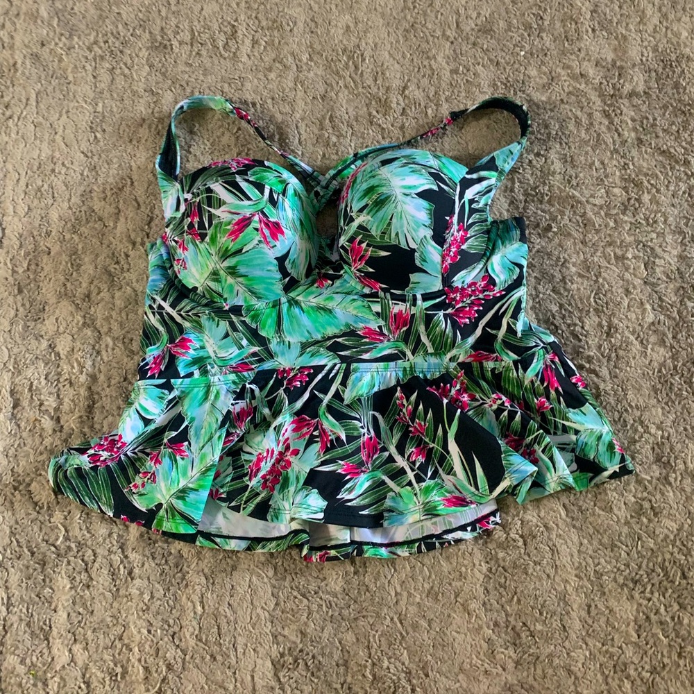 TROPICAL PUSH-UP DEMI PEPLUM MIDKINI size 1 torrid